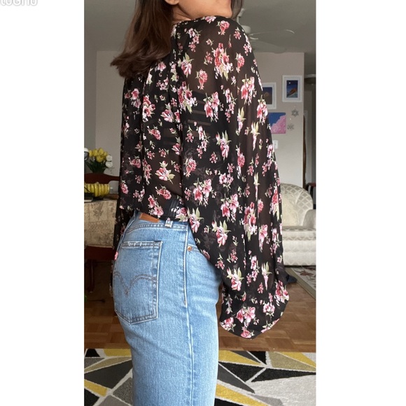 Floral balloon sleeve blouse - Picture 8 of 9